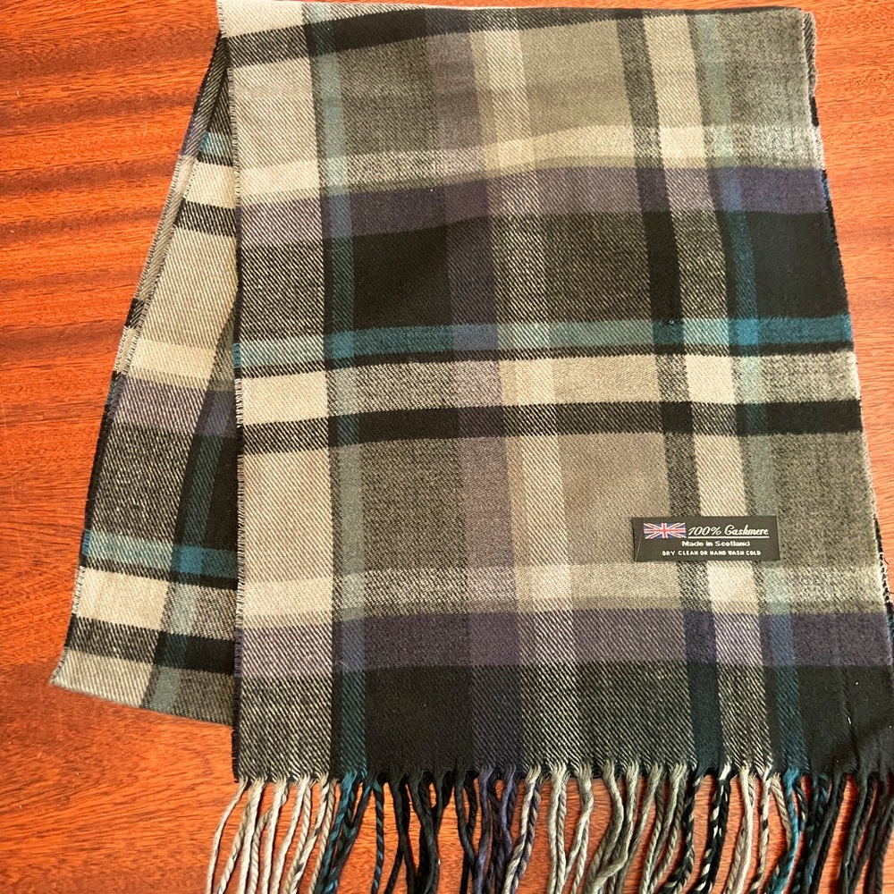 Scarf- 100% cashmere. Made in Scotland.
